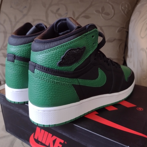 Nike Air Jordan 1 retro high Gs - Picture 6 of 8